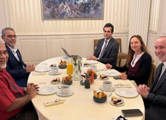 Rencontre à l’Hôtel de Matignon.